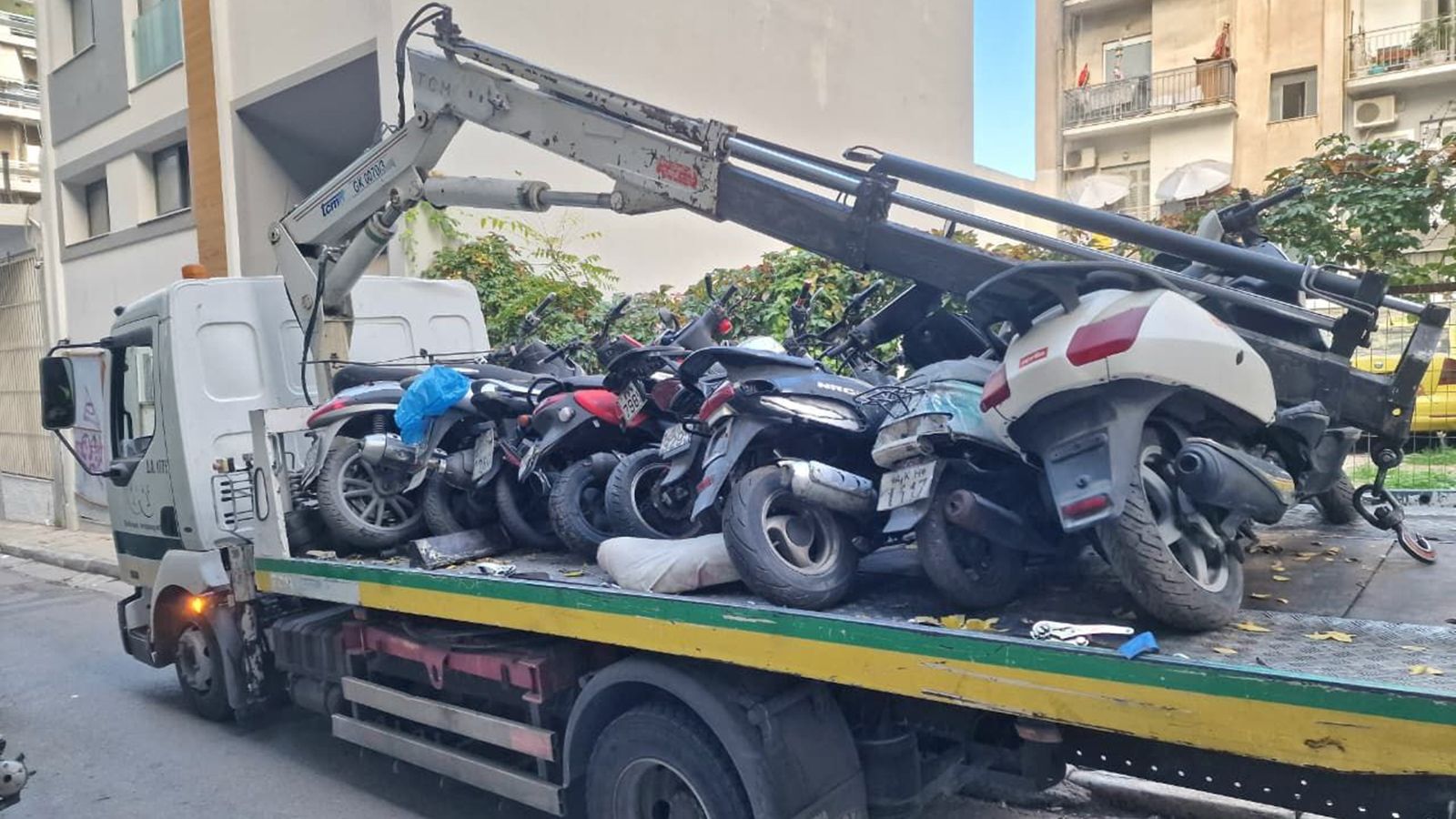 Δ. Αθηναίων: Μαζεύει 1.000 παρατημένα δίκυκλα έως το τέλος του 2025